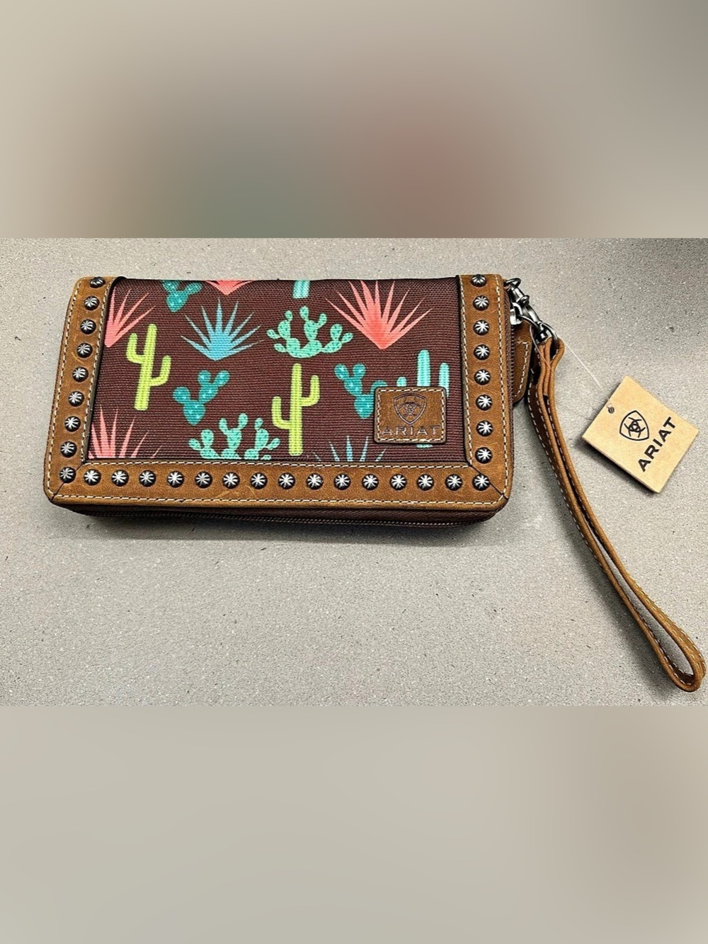 Ariat Cruiser Matcher Clutch Cactus Print Wallet Cactus Print Wallet Brown